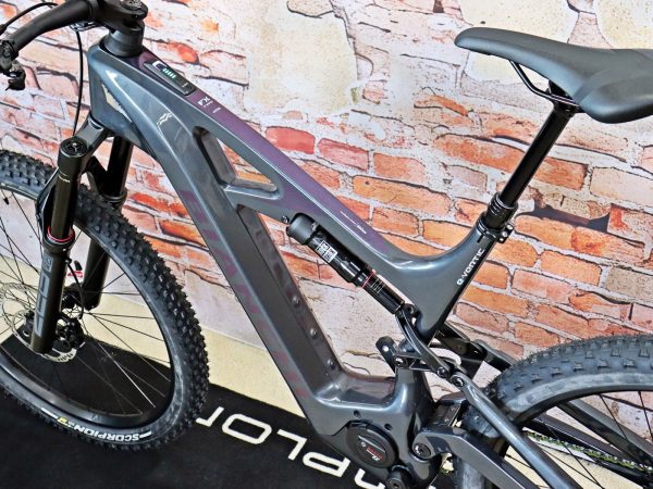 Bianchi e-Vertic FX-Type Pro 11