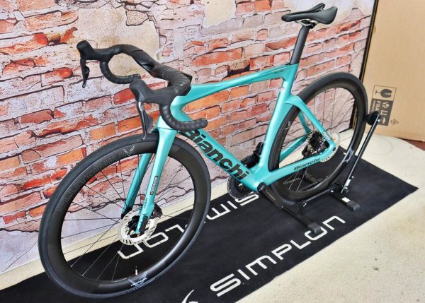 Bianchi E-Arcadex Tour Apex 18