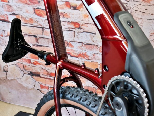 TREK Marlin+ 8 Fury Red/Lithium Fade 19