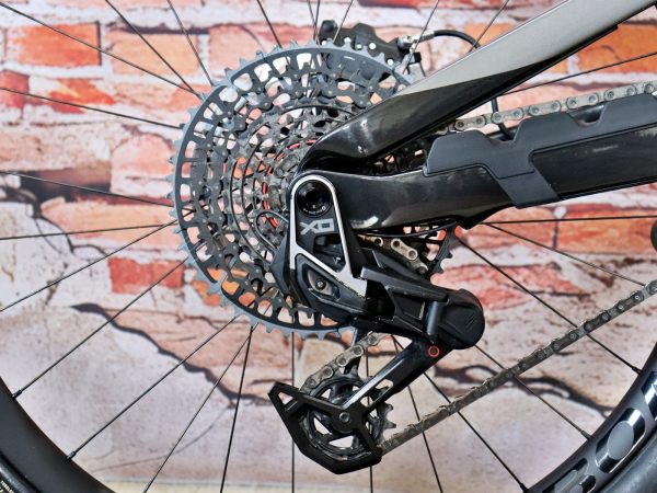 TREK Slash+ 9.9 X0 AXS T-Type 18