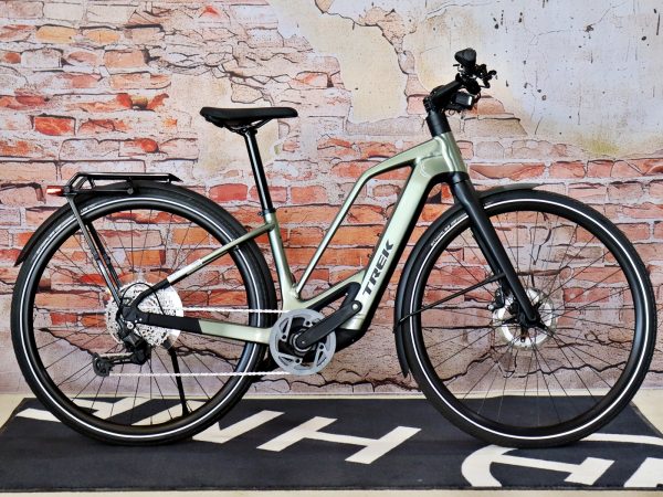 TREK FX+ 7 Midstep 2