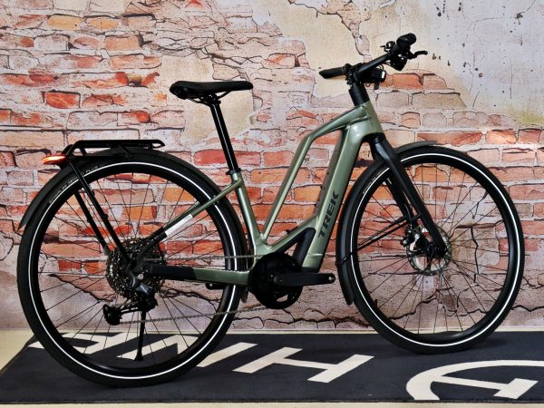 TREK FX+ 7 Midstep 3