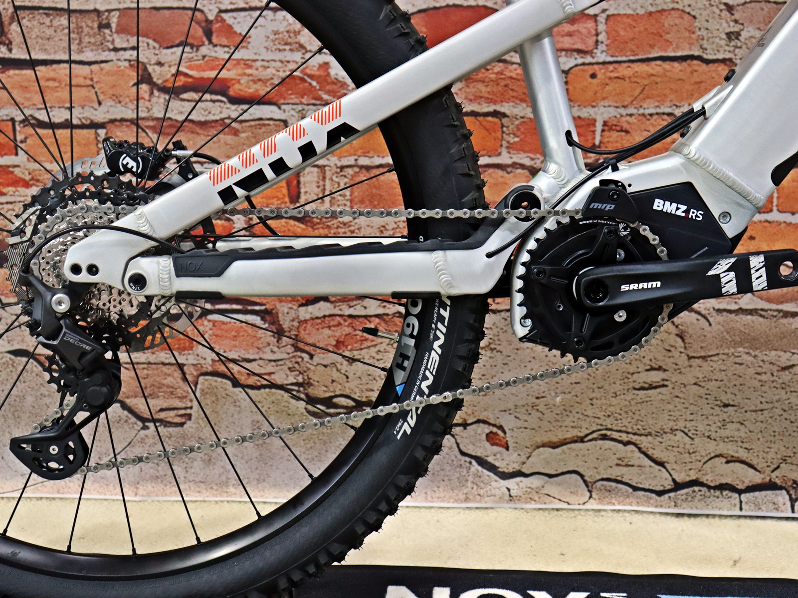 NOX HYBRID ALL-MTN 5.9 Core Sachs RS 7