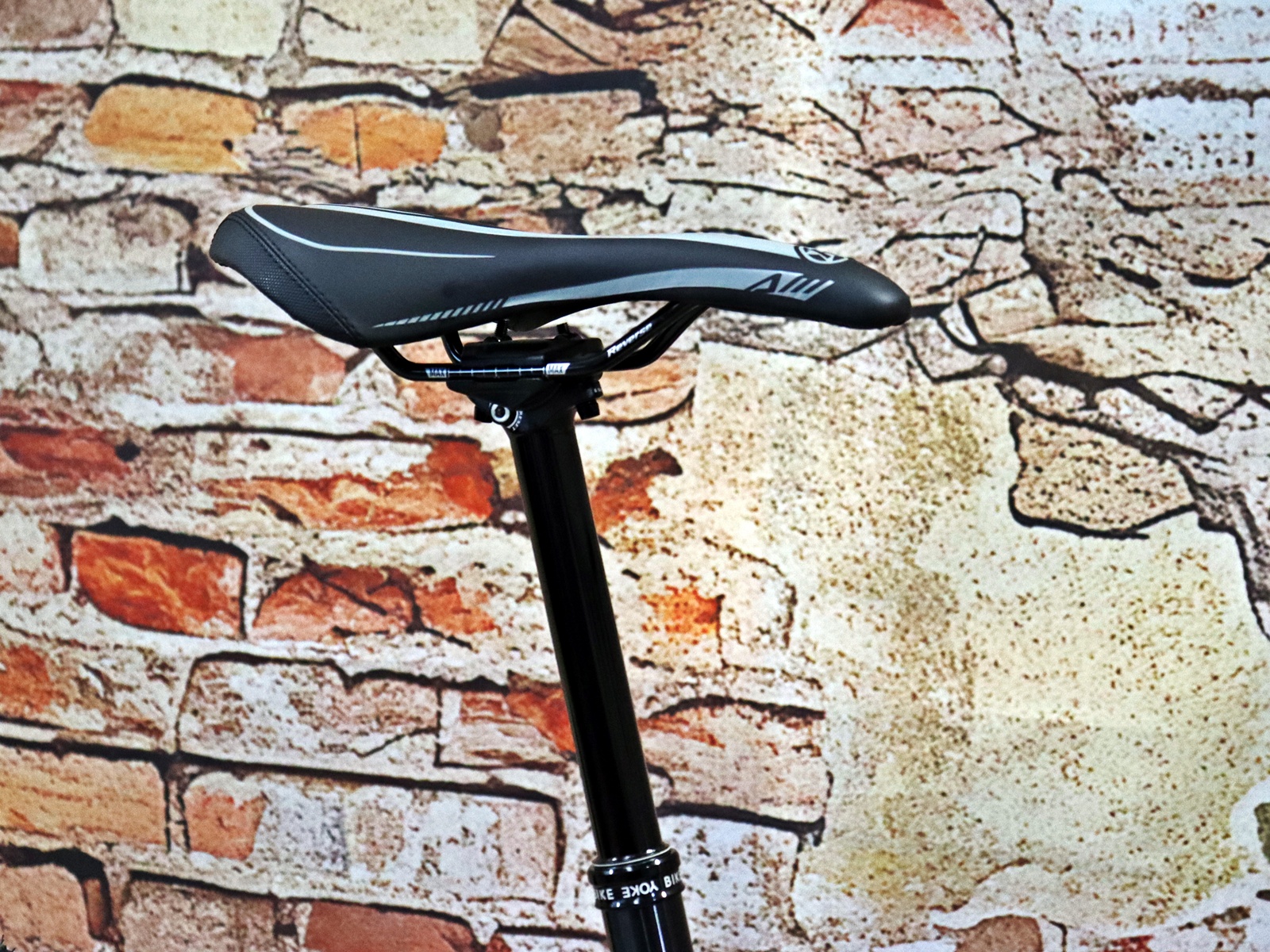 NOX HYBRID ALL-MTN 5.9 Pro Sachs RS 6