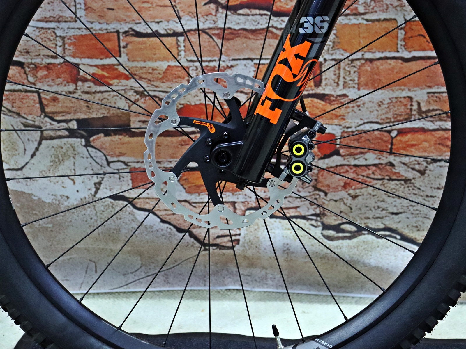 NOX HYBRID ALL-MTN 5.9 Ultra Sachs RS 16