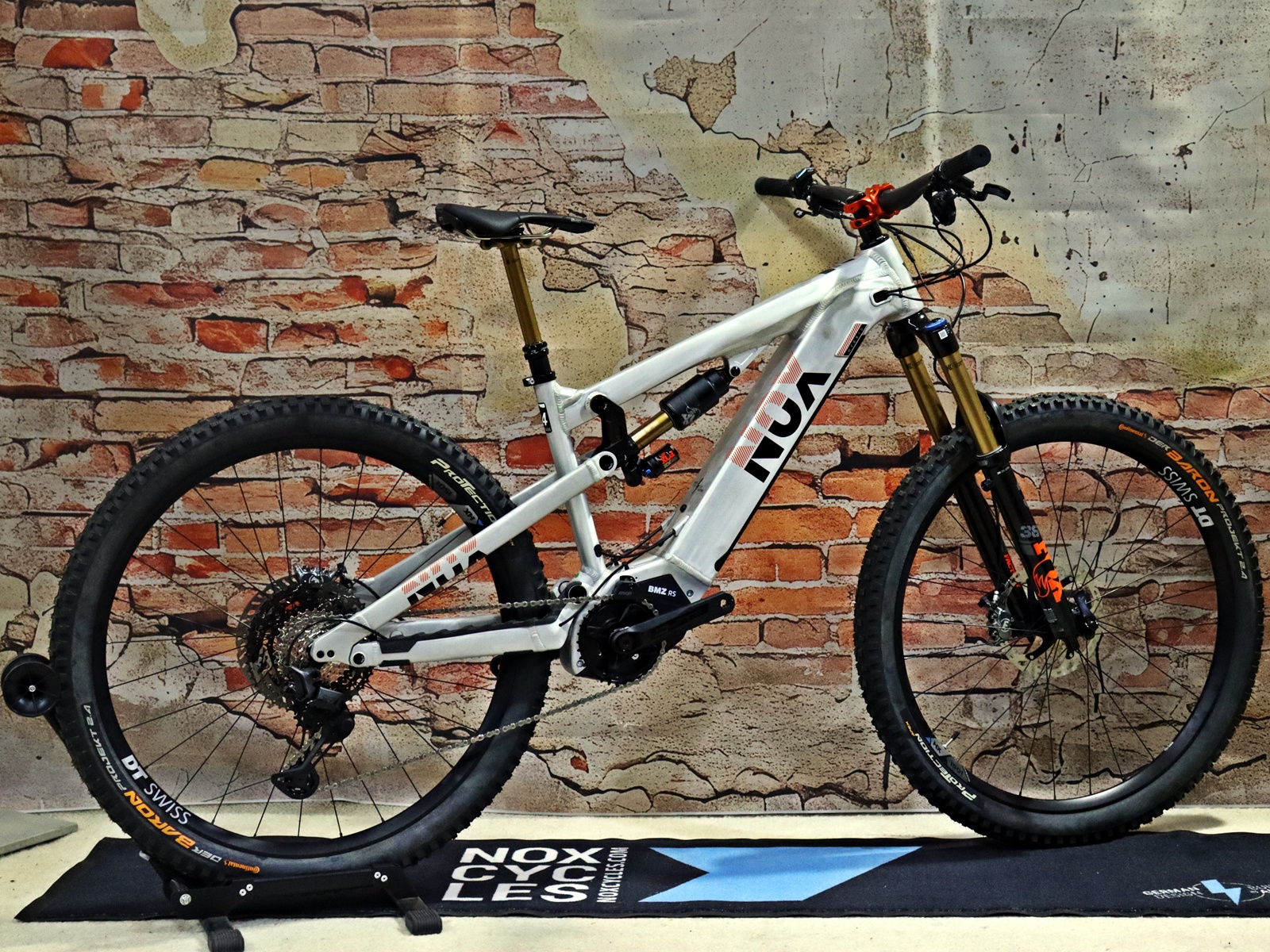 NOX HYBRID ALL-MTN 5.9 Ultra Sachs RS 5