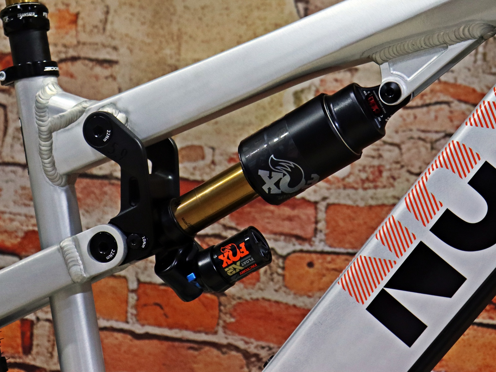 NOX HYBRID ALL-MTN 5.9 Ultra Sachs RS 7