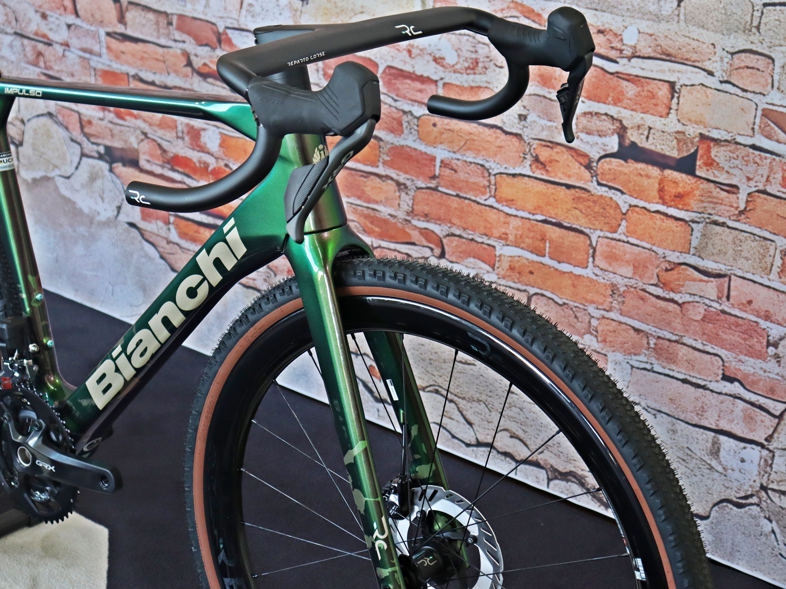 Bianchi Impulso RC GRX 825 Di2 2x12sp Raudibotn Camo / Sand – Bild 10